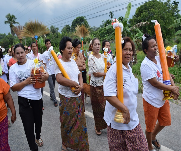 โครงการแห่เทียนเข้าพรรษา ปี 2558