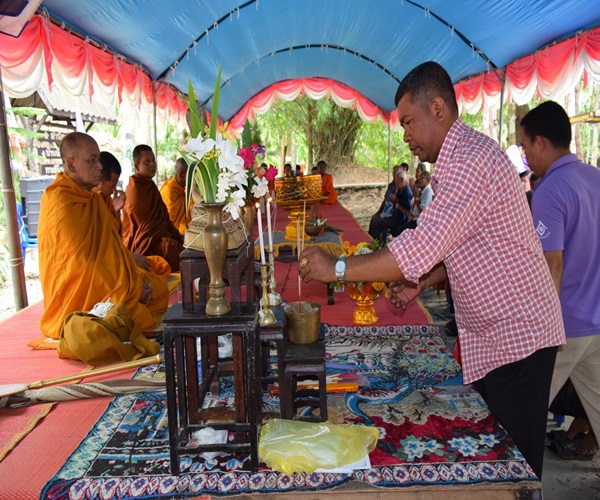 ทำบุญประจำปีน้ำตกลาดเตย