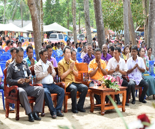 วันรดน้ำขอพรผู้สูงอายุ วันที่ 13 เมษายน 2558 ณ วัดพรุนายขาว